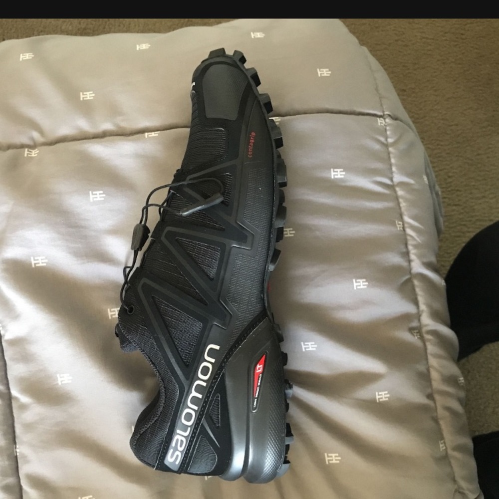 Salomon men cross trainer retail $145 selling for $100 mens size 12